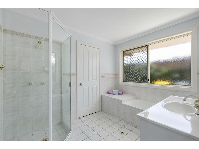 11 Gannet Street, Burleigh Waters QLD 4220