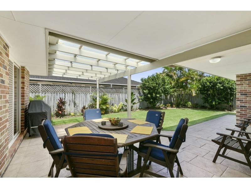 11 Gannet Street, Burleigh Waters QLD 4220