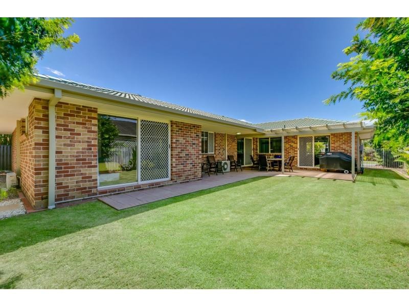 11 Gannet Street, Burleigh Waters QLD 4220