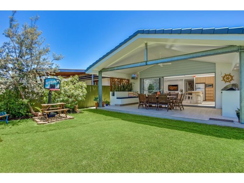104 Chainey Avenue, Miami QLD 4220