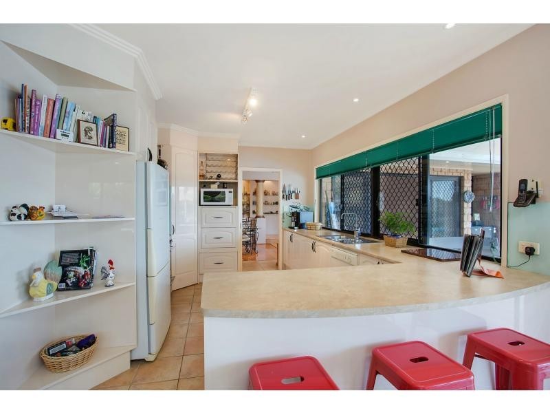 9 Cassowary Drive, Burleigh Waters QLD 4220