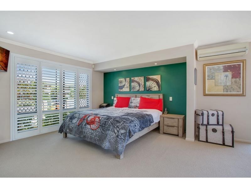 9 Cassowary Drive, Burleigh Waters QLD 4220