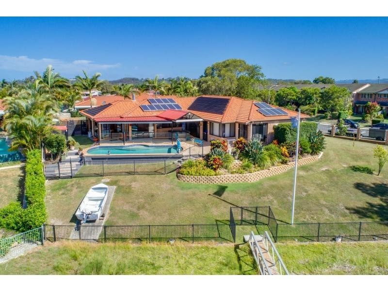 9 Cassowary Drive, Burleigh Waters QLD 4220
