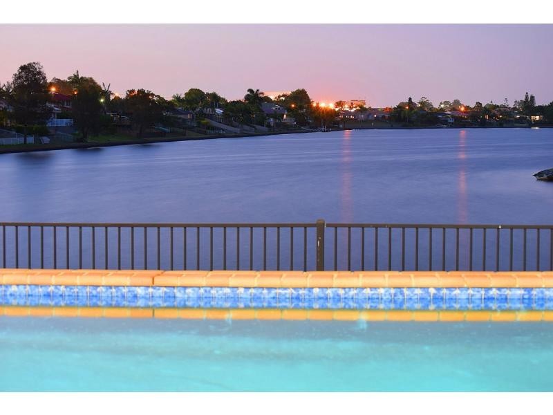 9 Cassowary Drive, Burleigh Waters QLD 4220