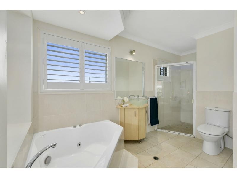 2/14 Miami Shore Parade, Miami QLD 4220