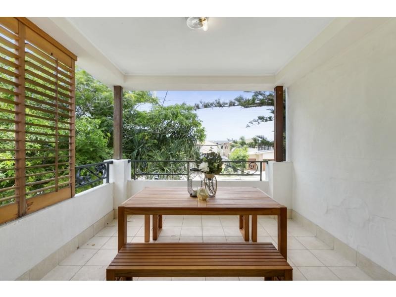 2/14 Miami Shore Parade, Miami QLD 4220