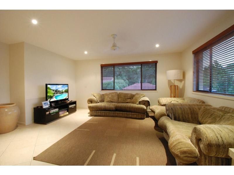 10 Bittern Avenue, Burleigh Waters QLD 4220