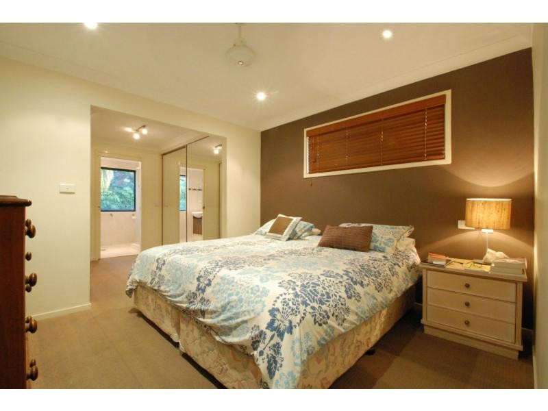 10 Bittern Avenue, Burleigh Waters QLD 4220