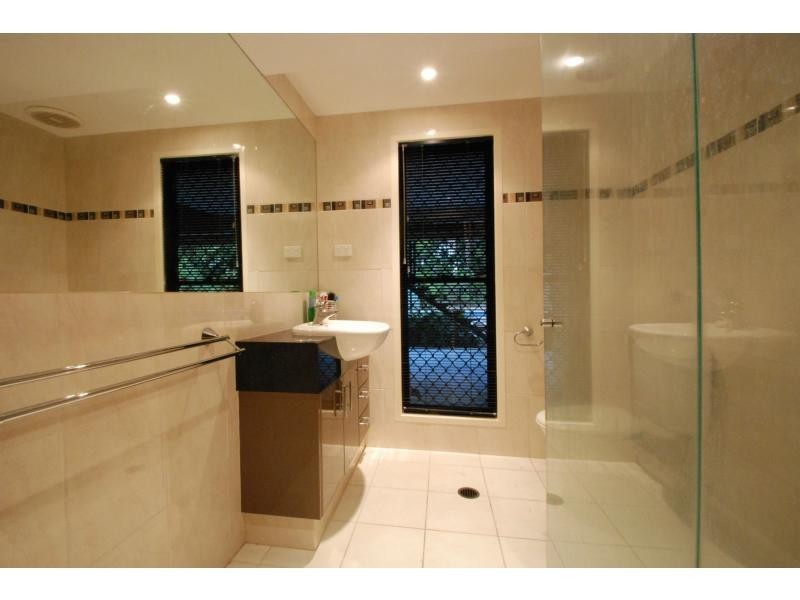 10 Bittern Avenue, Burleigh Waters QLD 4220