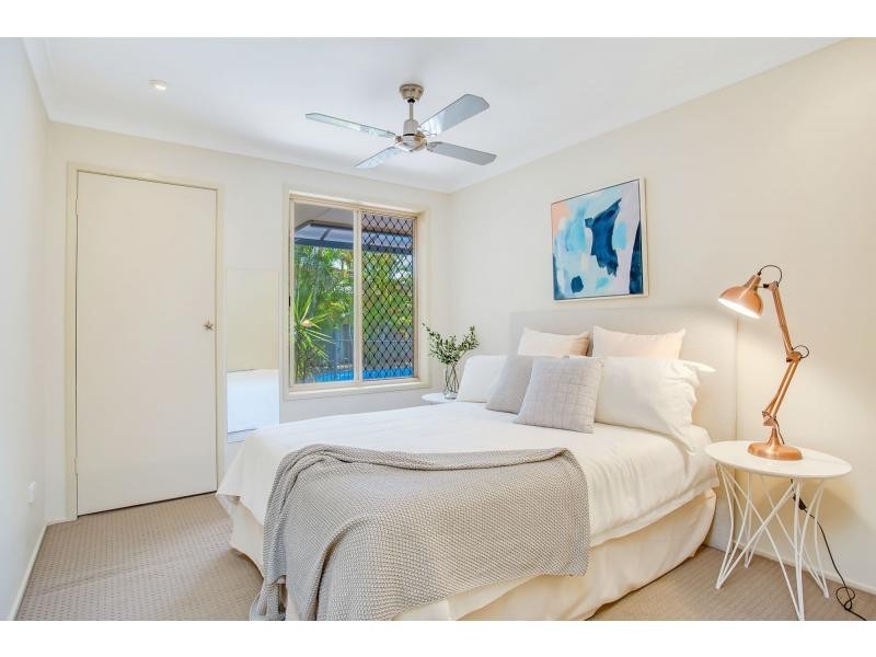 52 Jabiru Avenue, Burleigh Waters QLD 4220