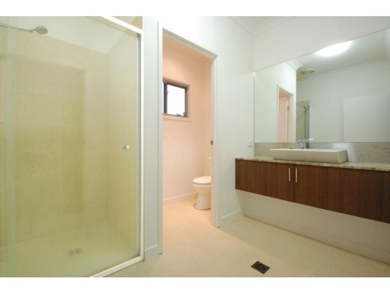 11 Grasslands Crescent, Reedy Creek QLD 4227