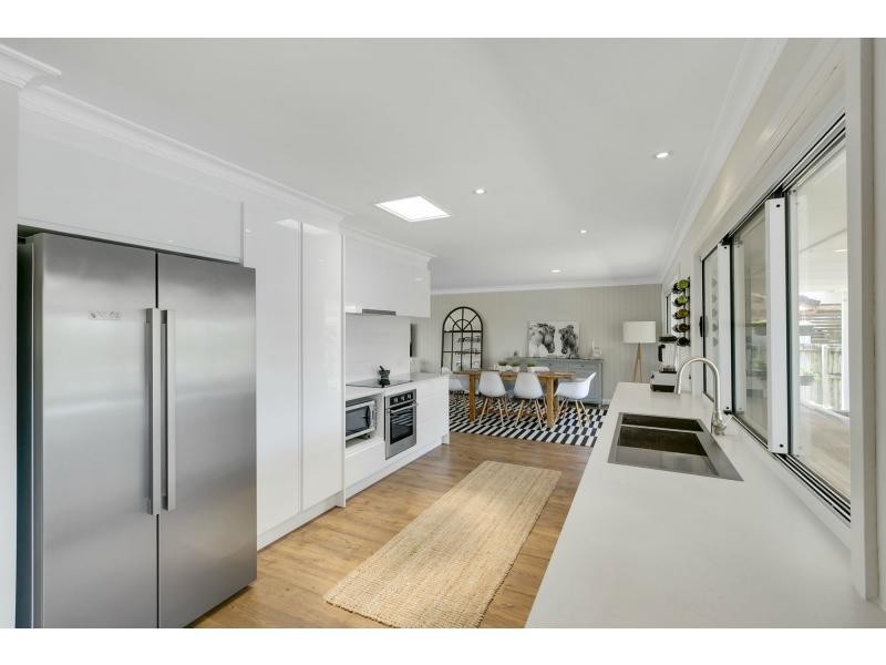 58 Dunlin Drive, Burleigh Waters QLD 4220