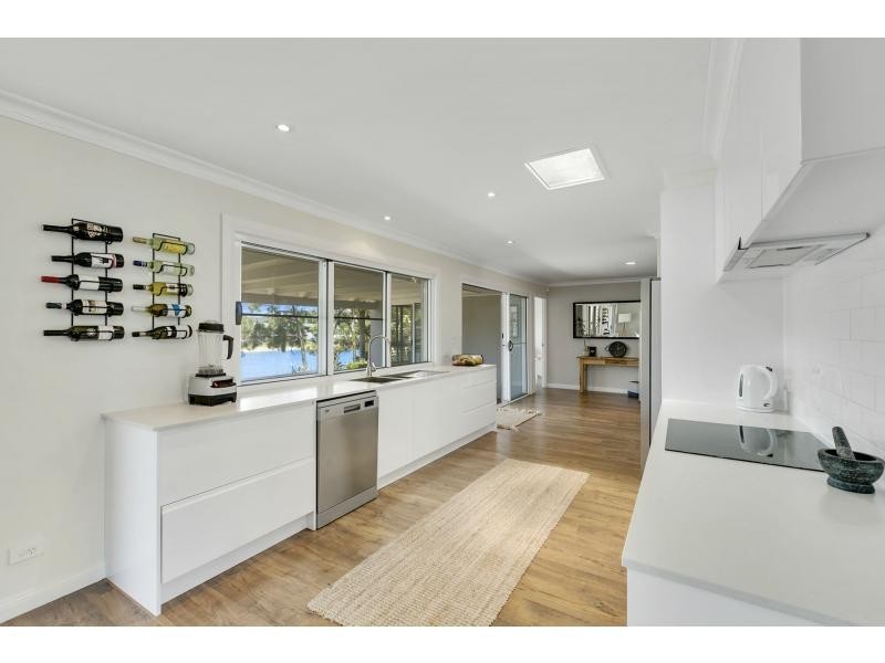 58 Dunlin Drive, Burleigh Waters QLD 4220