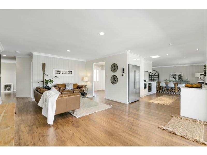 58 Dunlin Drive, Burleigh Waters QLD 4220