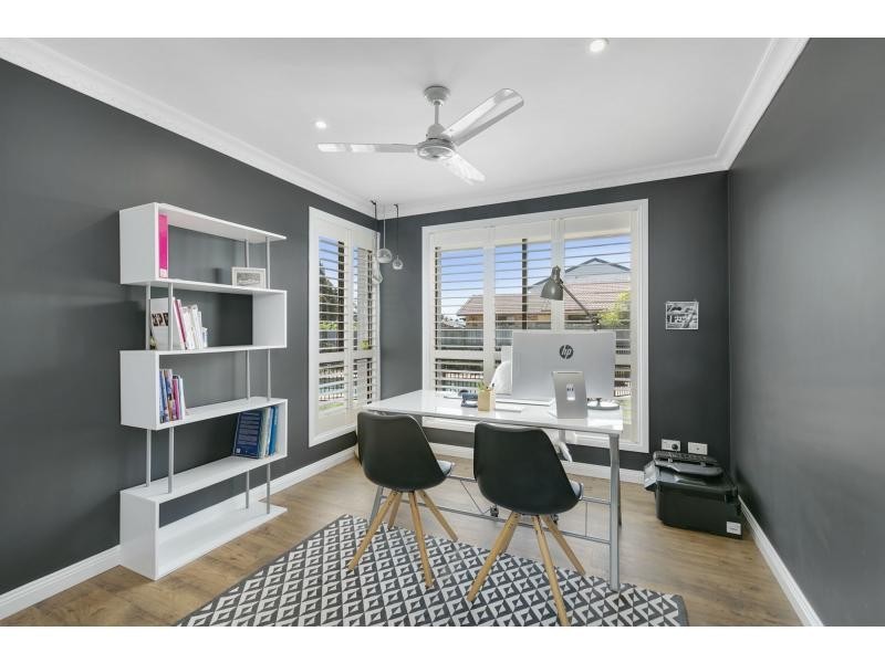 58 Dunlin Drive, Burleigh Waters QLD 4220