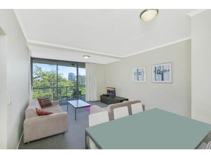 1065/1 Ocean Street, Burleigh Heads QLD 4220
