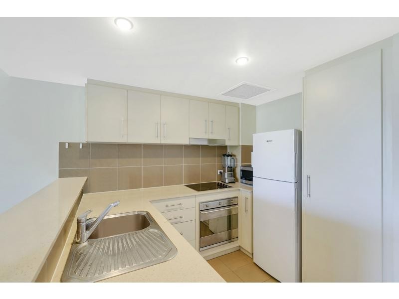 1065/1 Ocean Street, Burleigh Heads QLD 4220