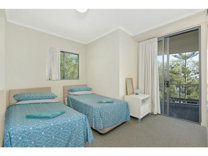 1065/1 Ocean Street, Burleigh Heads QLD 4220