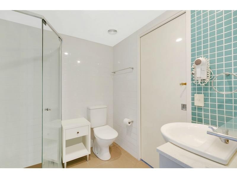 1065/1 Ocean Street, Burleigh Heads QLD 4220