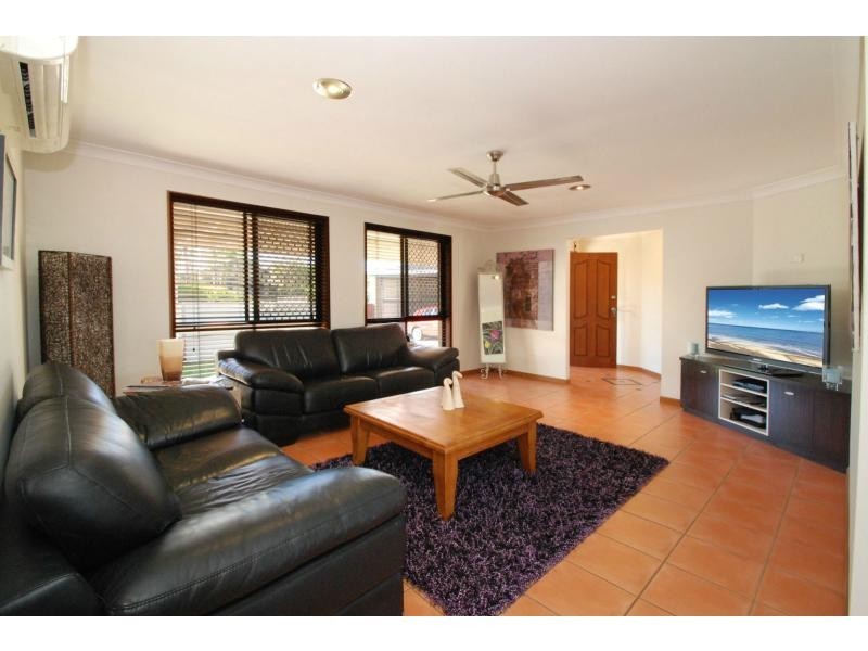 20 Honeywood Court, Burleigh Waters QLD 4220