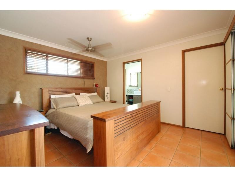 20 Honeywood Court, Burleigh Waters QLD 4220