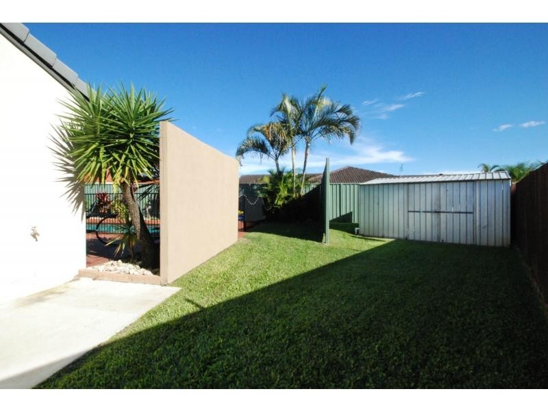 20 Honeywood Court, Burleigh Waters QLD 4220