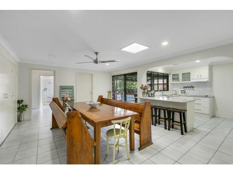 142 Burleigh Street, Burleigh Waters QLD 4220