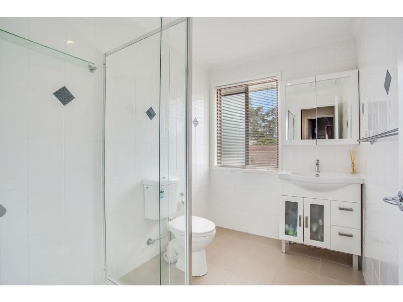 2/37 Frascott Avenue, Varsity Lakes QLD 4227