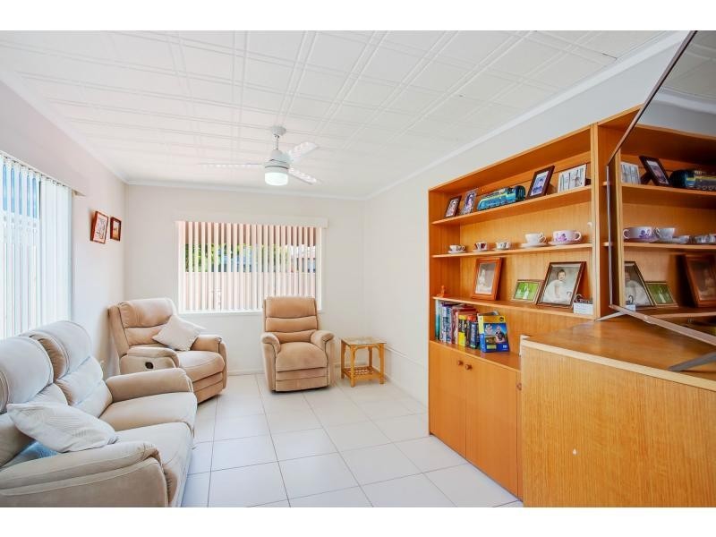 11 Chainey Avenue, Miami QLD 4220