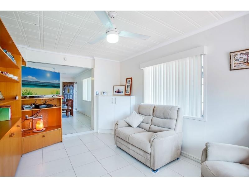 11 Chainey Avenue, Miami QLD 4220