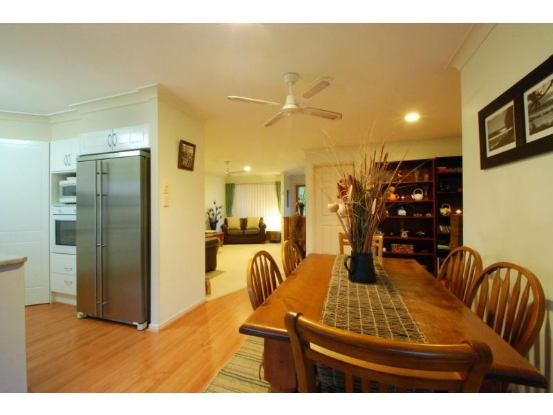 1/4 Ruby Court, Burleigh Waters QLD 4220