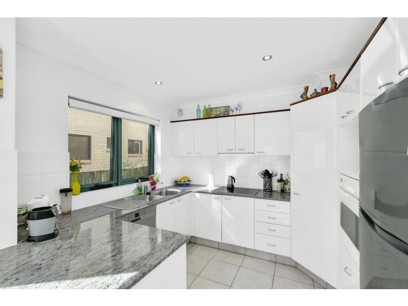 7/28 Marine Parade, Miami QLD 4220