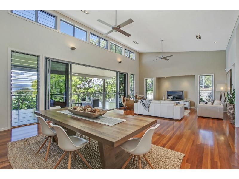86 Simpsons Road, Currumbin Waters QLD 4223