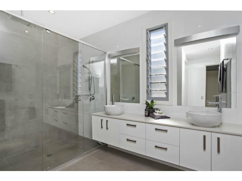 86 Simpsons Road, Currumbin Waters QLD 4223