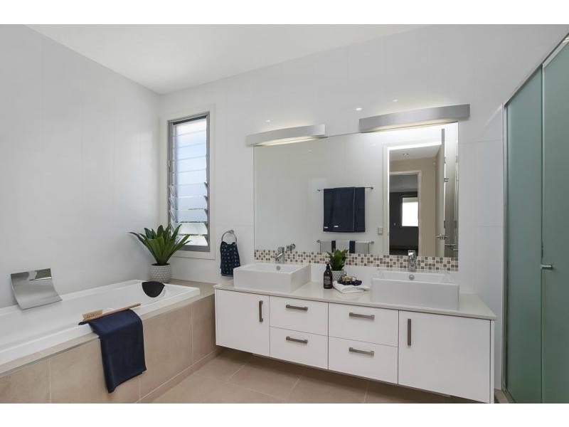 86 Simpsons Road, Currumbin Waters QLD 4223