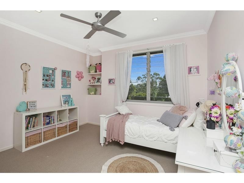 86 Simpsons Road, Currumbin Waters QLD 4223