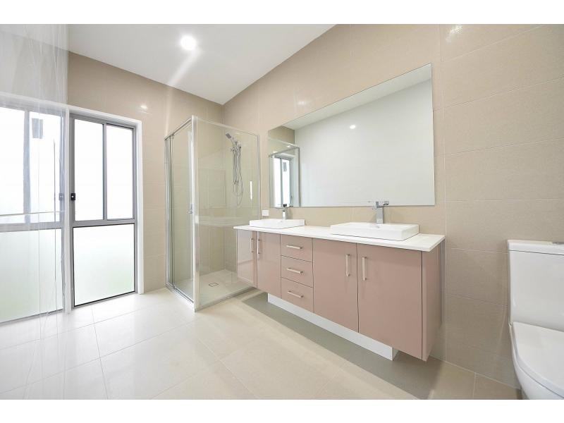 1/16 Kallay Street, Miami QLD 4220