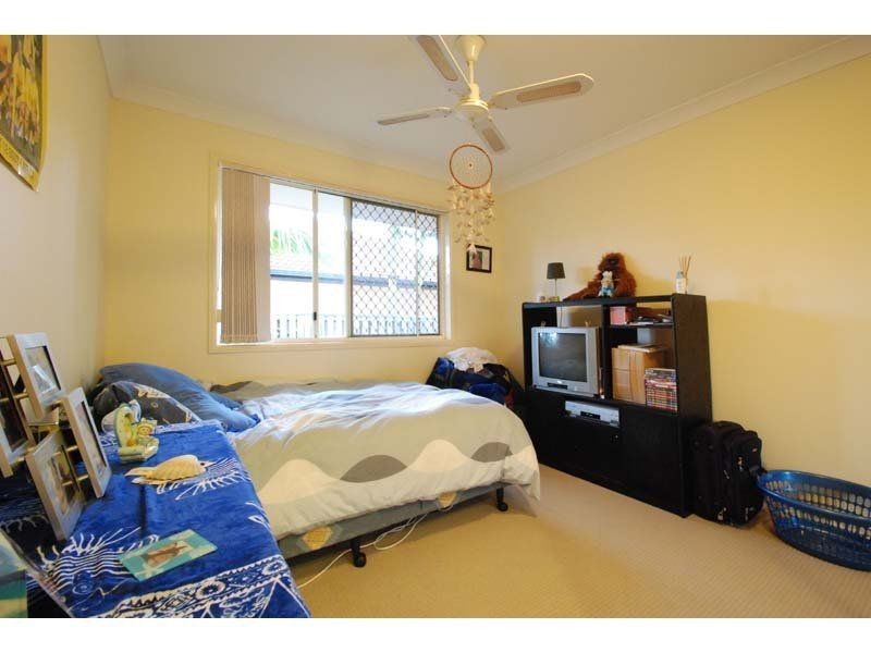 2/13 Olympus Drive, Robina QLD 4226