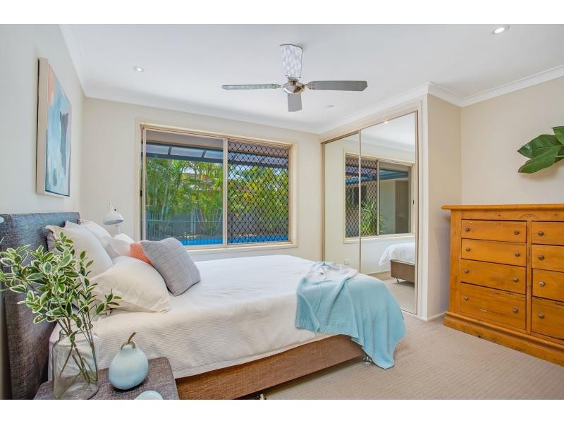 52 Jabiru Avenue, Burleigh Waters QLD 4220
