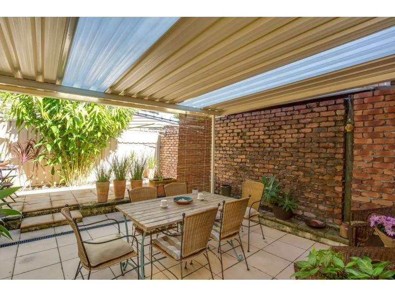 2/35 Frascott Avenue, Varsity Lakes QLD 4227