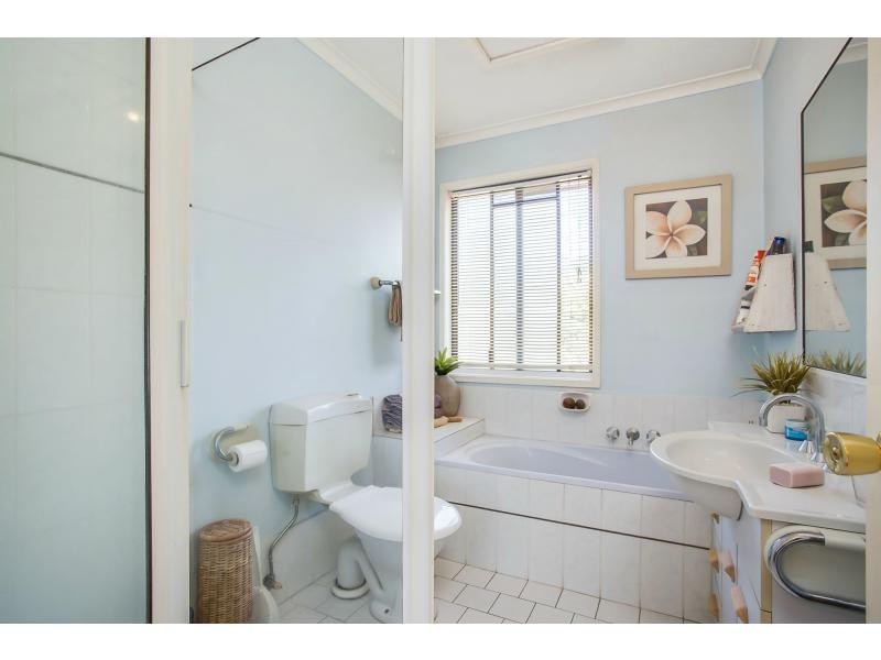 2/35 Frascott Avenue, Varsity Lakes QLD 4227