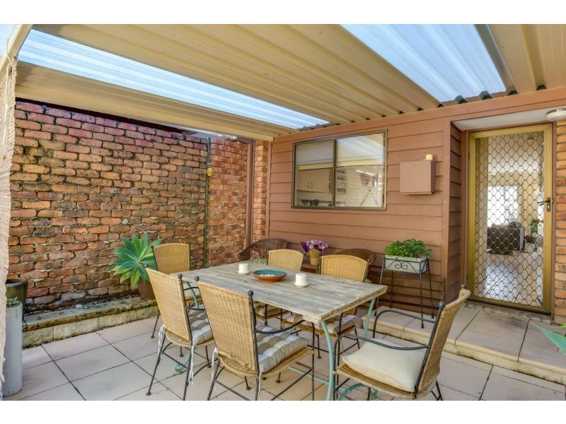 2/35 Frascott Avenue, Varsity Lakes QLD 4227