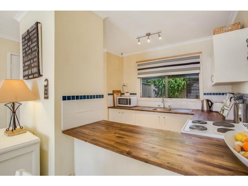 2/35 Frascott Avenue, Varsity Lakes QLD 4227