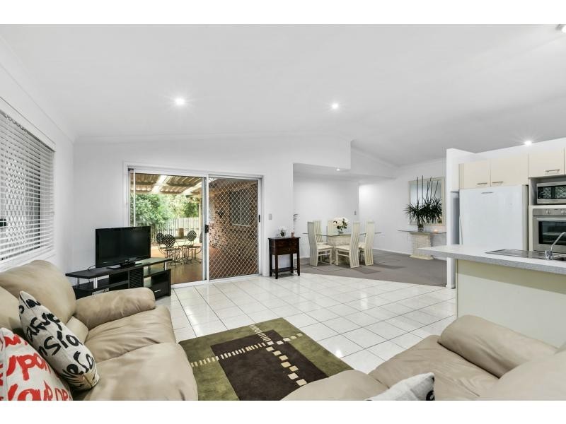 19 Maidstone Place, Robina QLD 4226