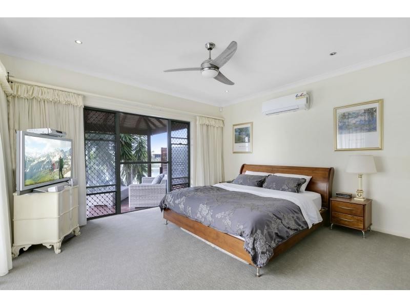 21 Cassowary Drive, Burleigh Waters QLD 4220