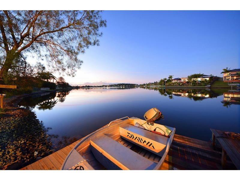 21 Cassowary Drive, Burleigh Waters QLD 4220