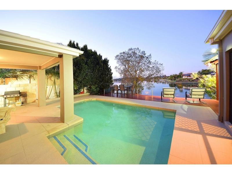 21 Cassowary Drive, Burleigh Waters QLD 4220