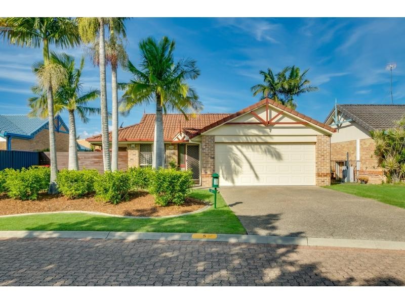 5 Magpie Court, Burleigh Waters QLD 4220