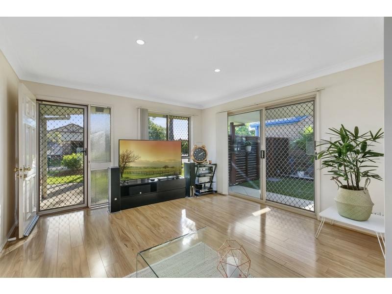 5 Magpie Court, Burleigh Waters QLD 4220