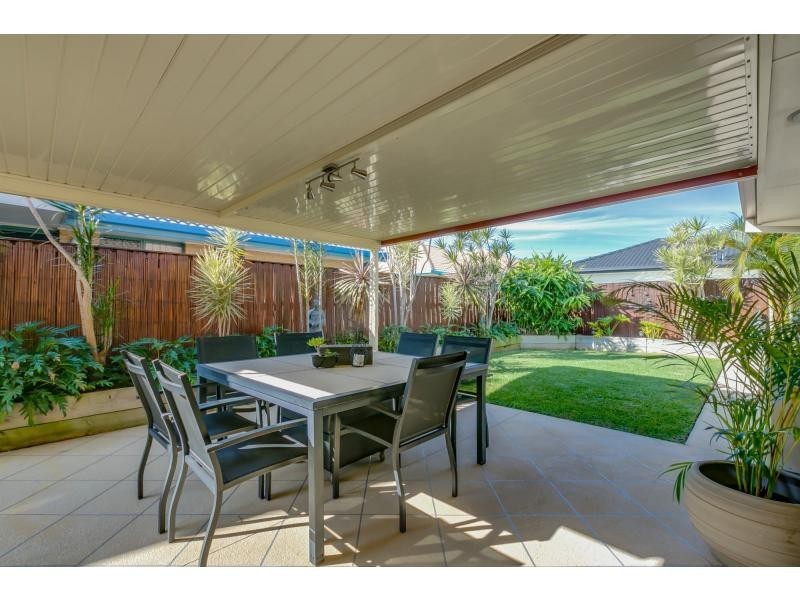 5 Magpie Court, Burleigh Waters QLD 4220